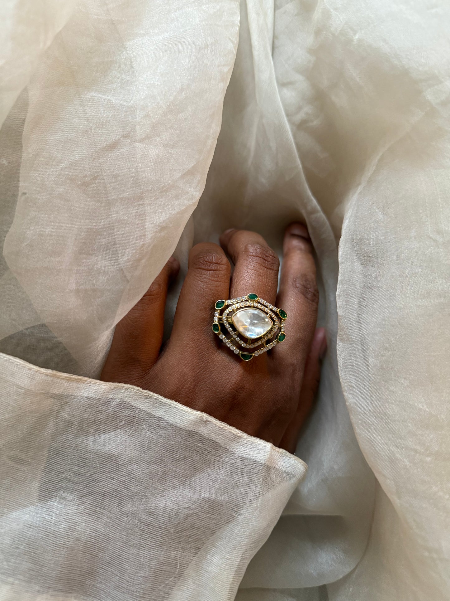 Laika ring
