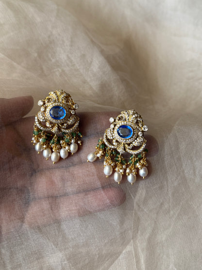 Nuria Studs
