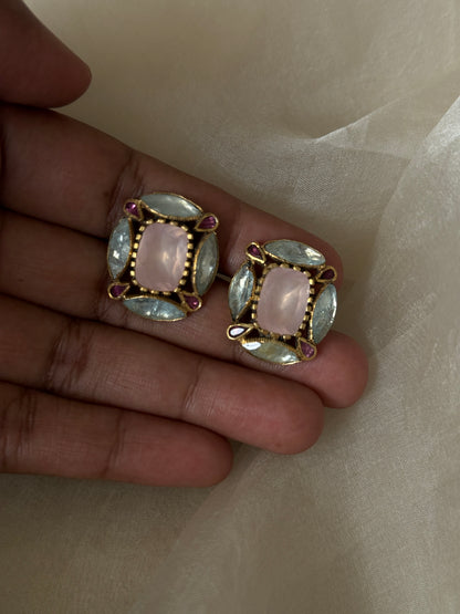Ivana Studs