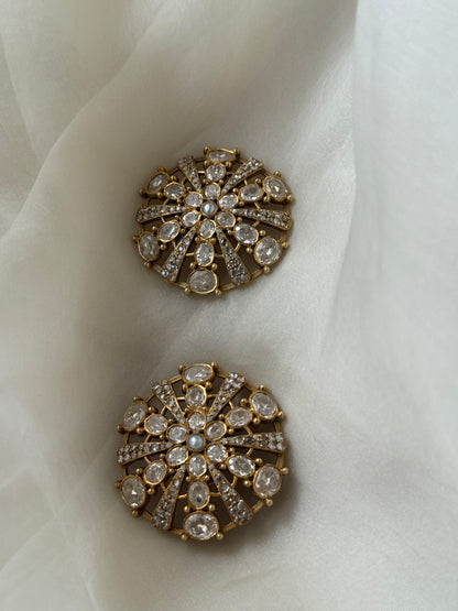 Zahara Studs