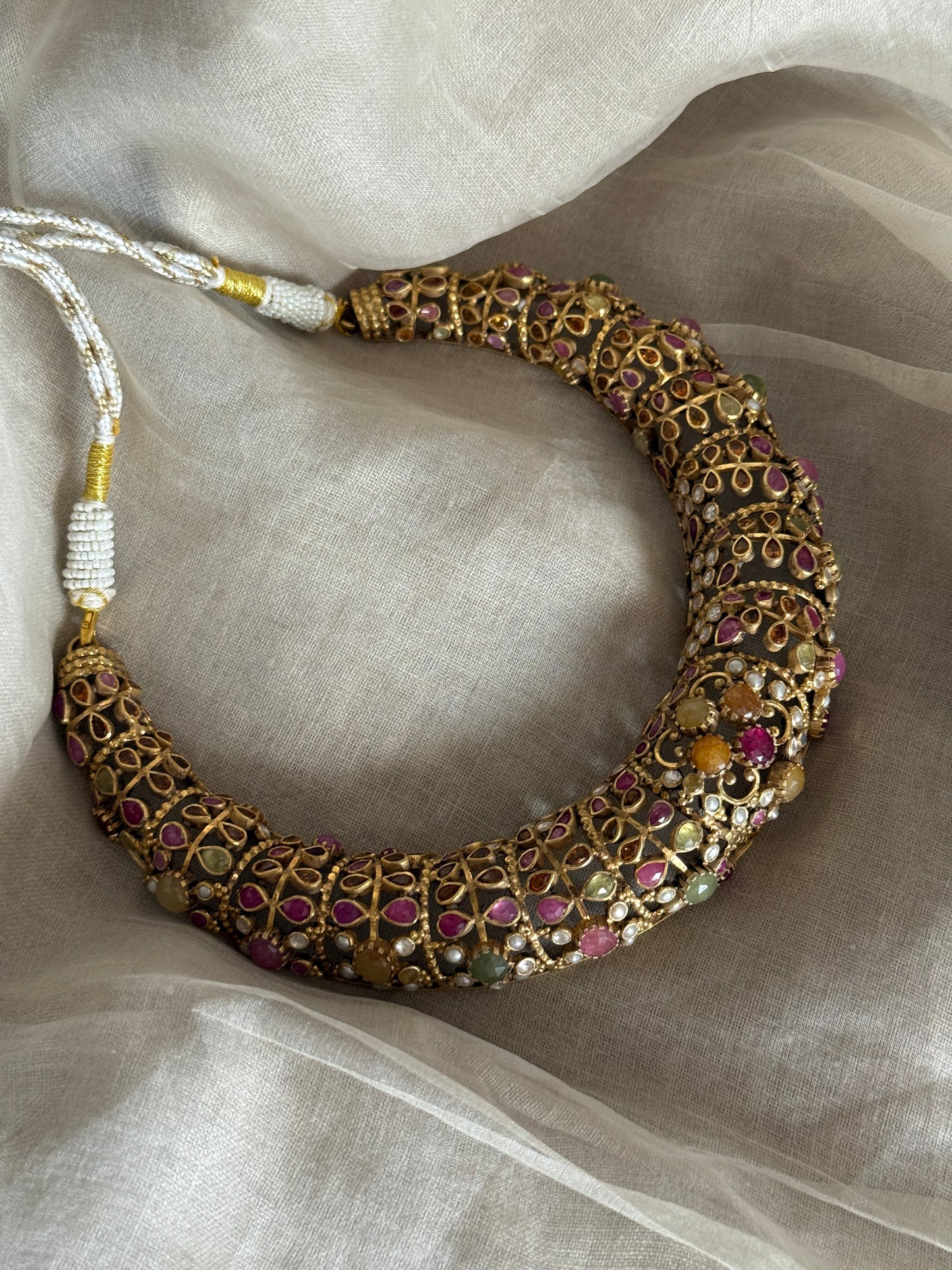 Nyra Choker