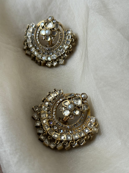 Reva Studs