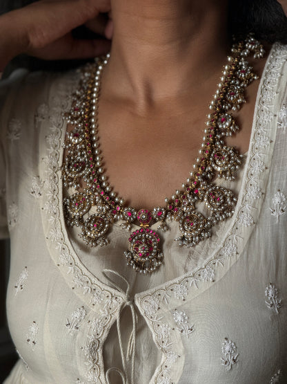 Namrata Guttapusalu Necklace