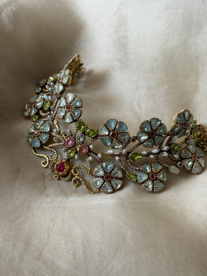 Shahana Choker
