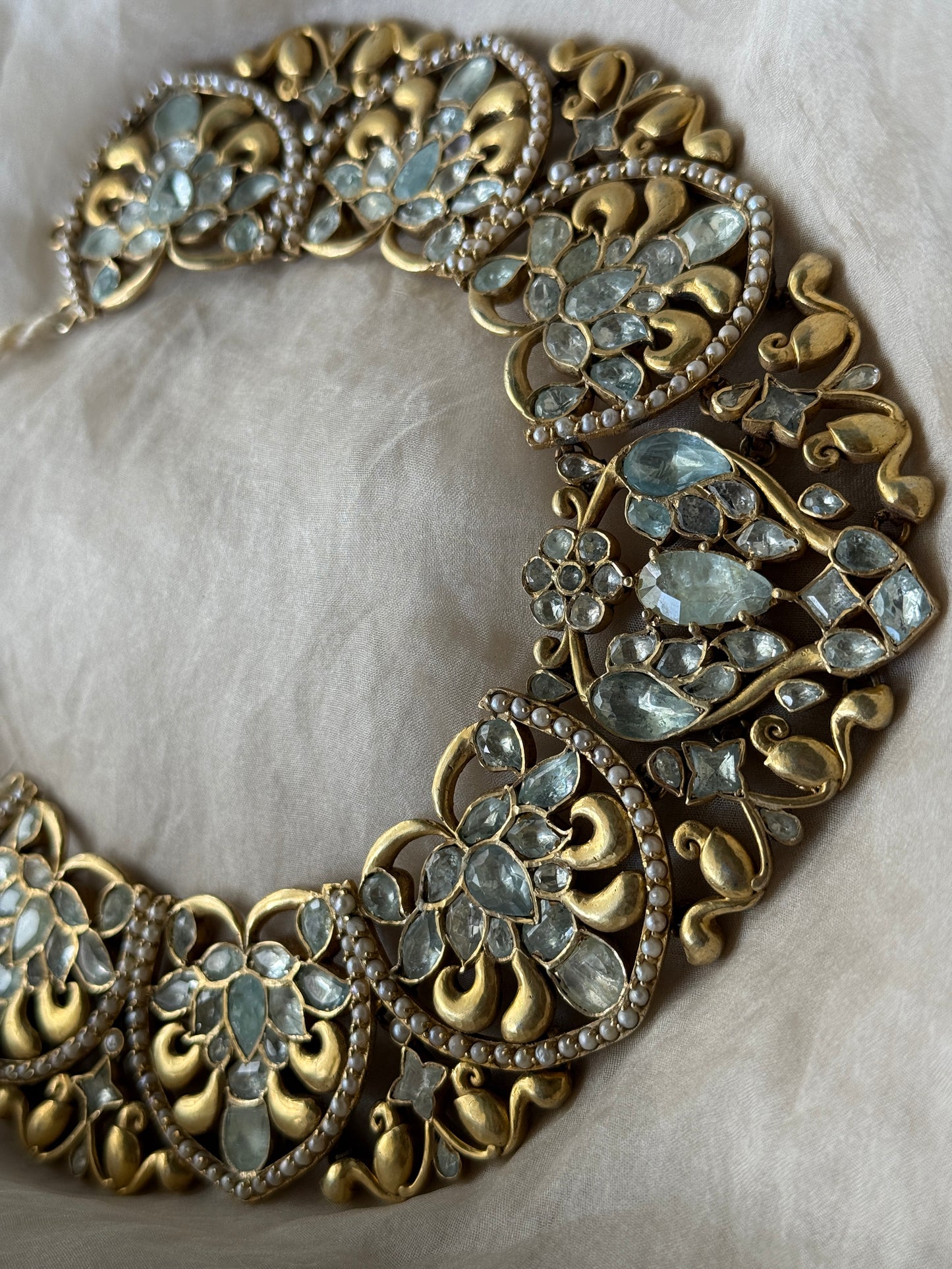 Liyana Necklace Set