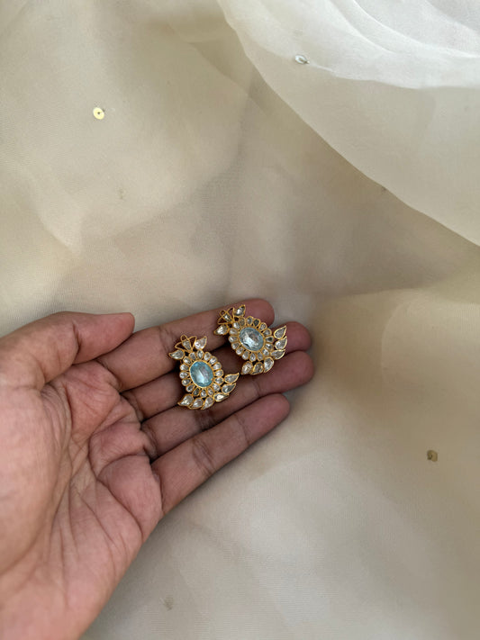 Vivienne Studs