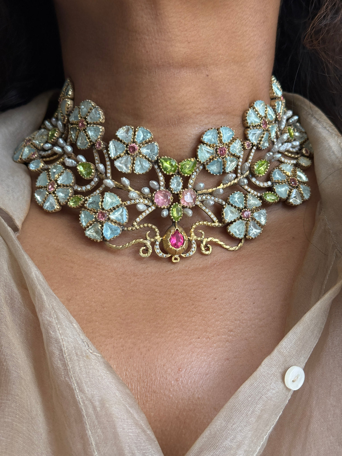 Shahana Choker