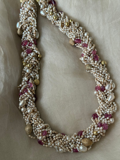 Kavya Necklace