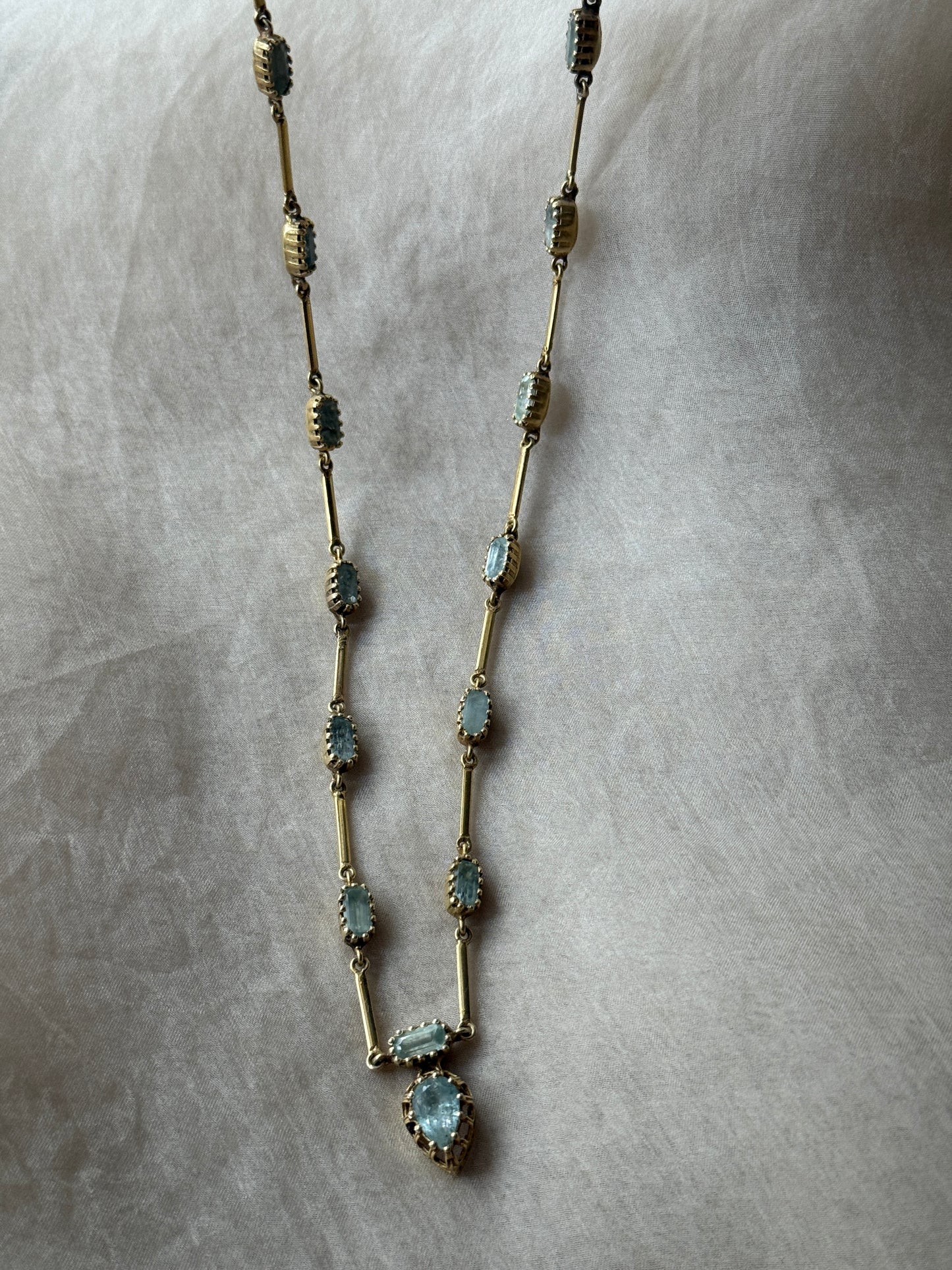 Nua Necklace