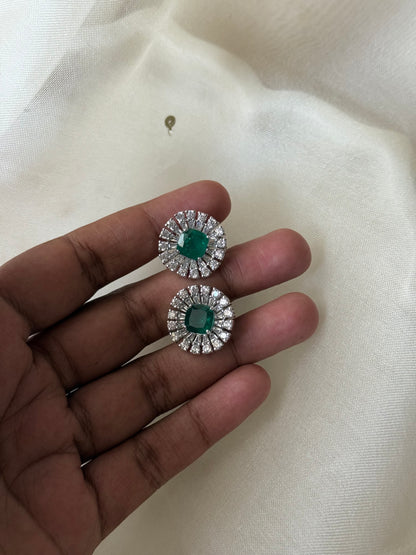 Lara Studs