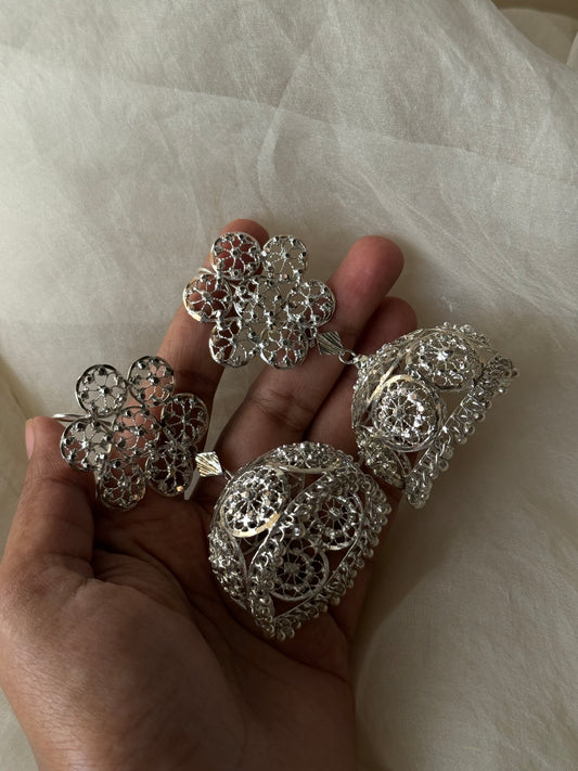 Sama Earrings