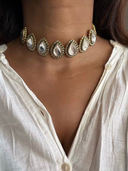 Sona choker