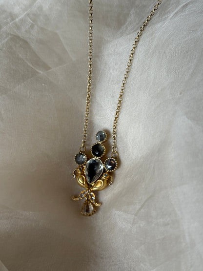 Trishaya Pendant