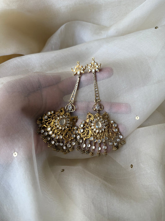 Pari Earrings