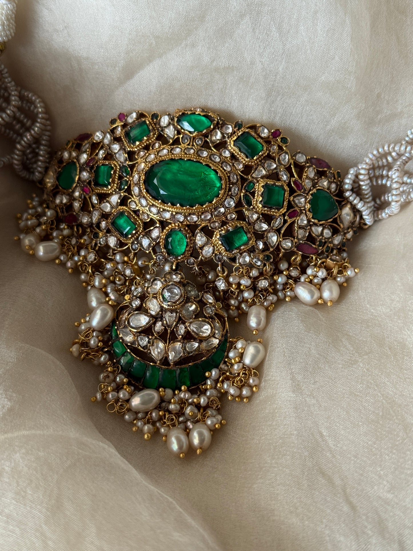 Anahita Necklace Set