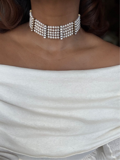 Mia Choker