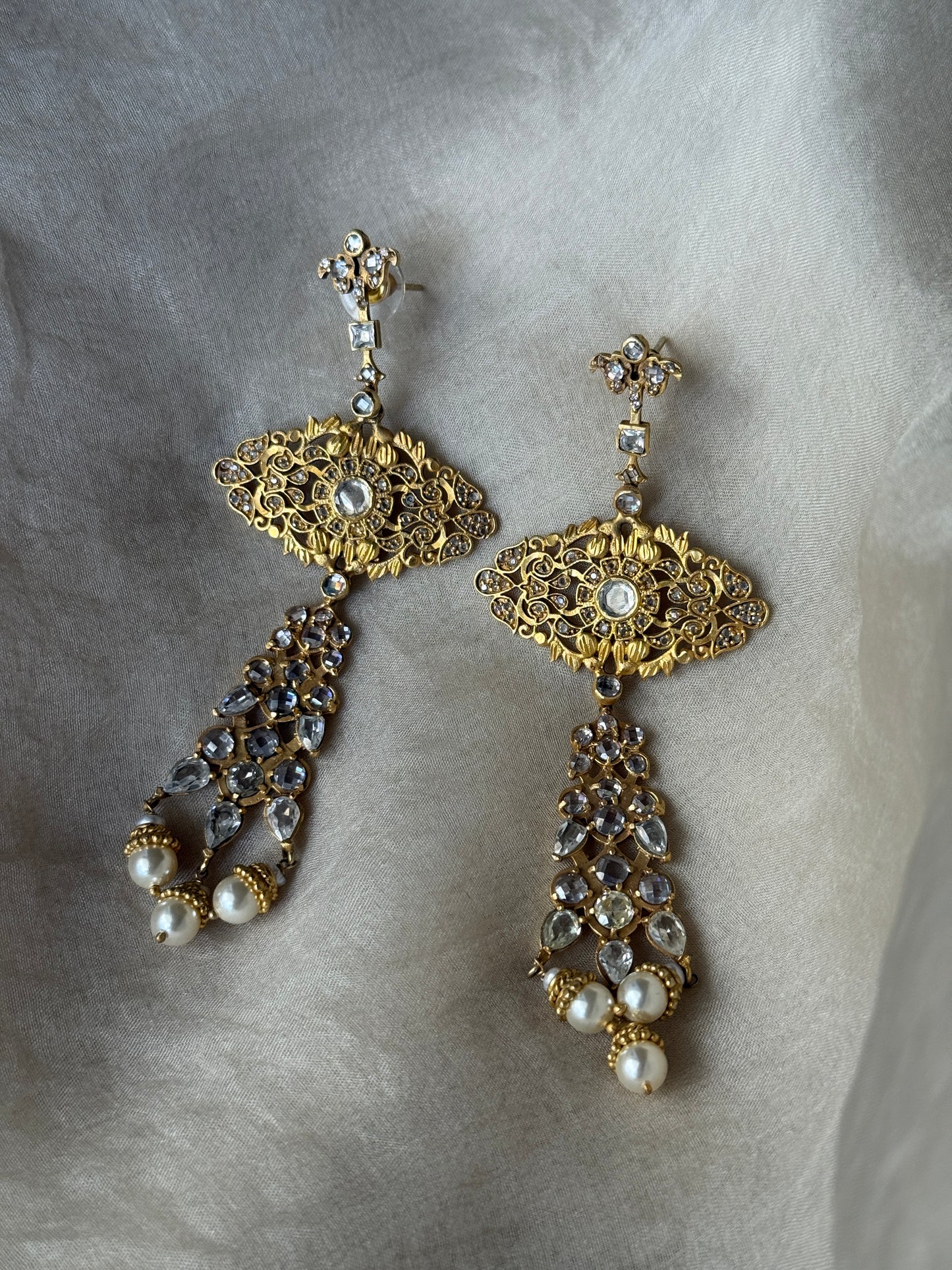 Laika Earrings