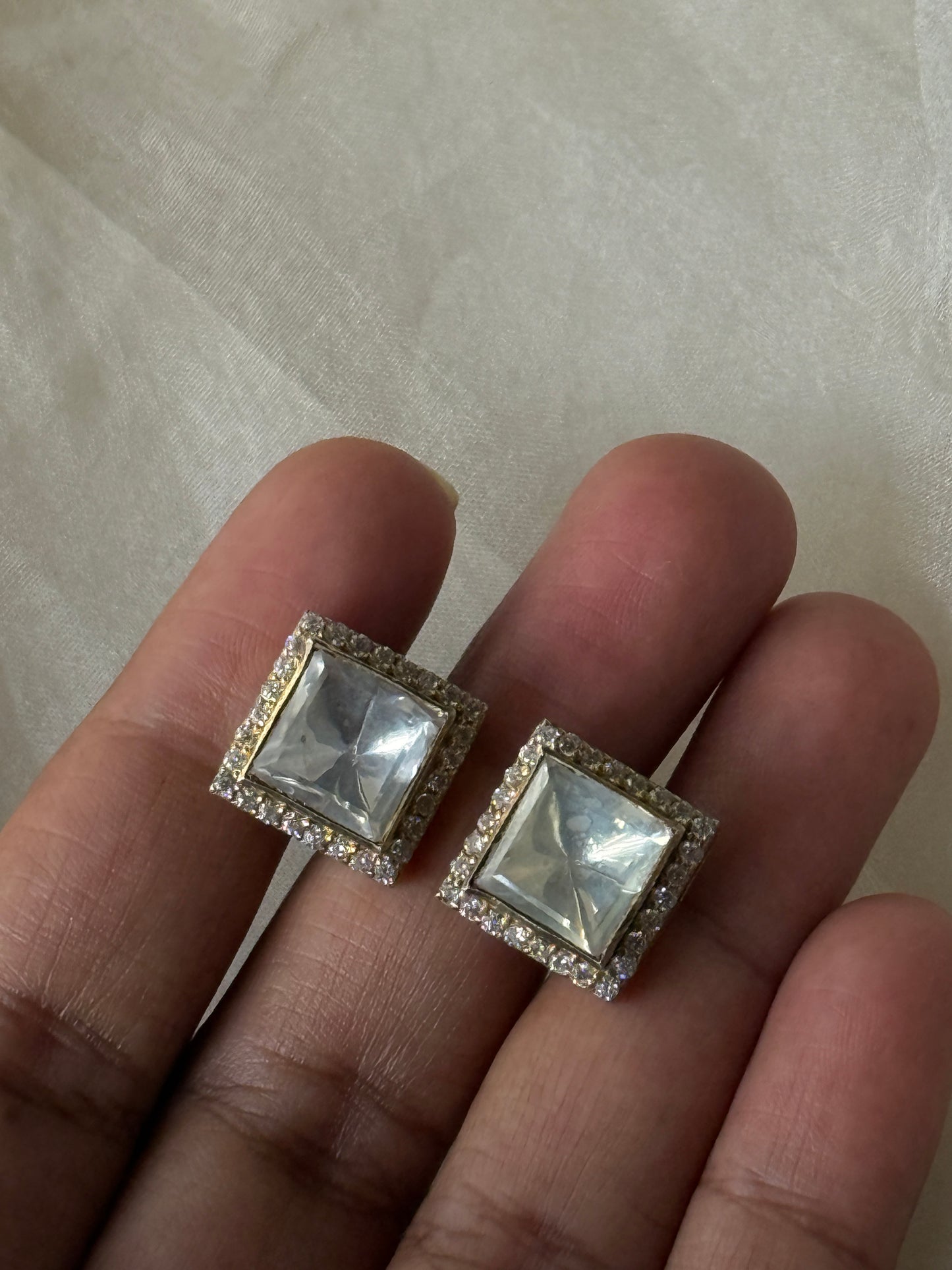 Sanya Studs