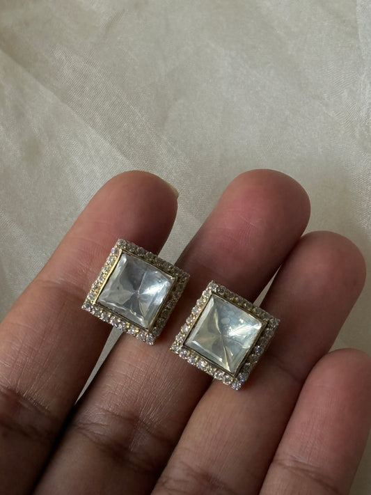 Sanya Studs