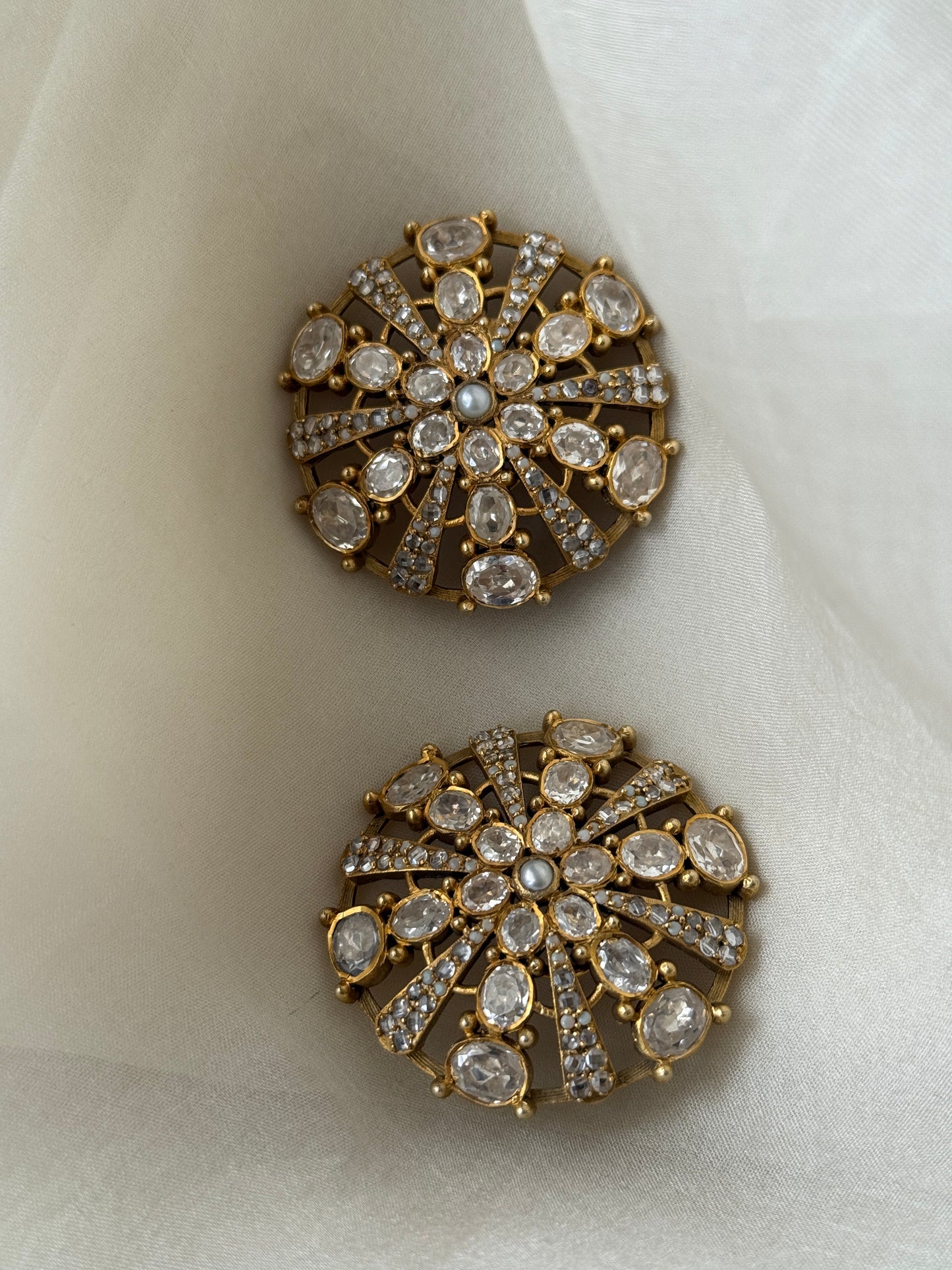 Zahara Studs