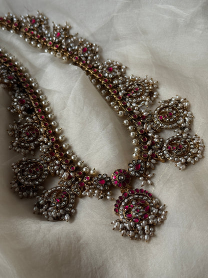 Namrata Guttapusalu Necklace