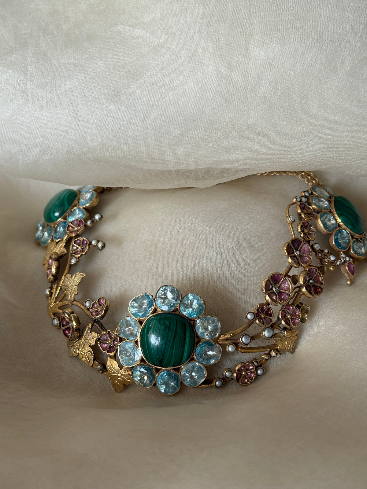 Avia Necklace