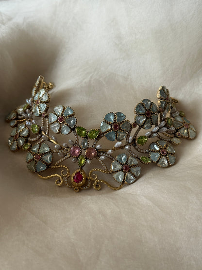 Shahana Choker