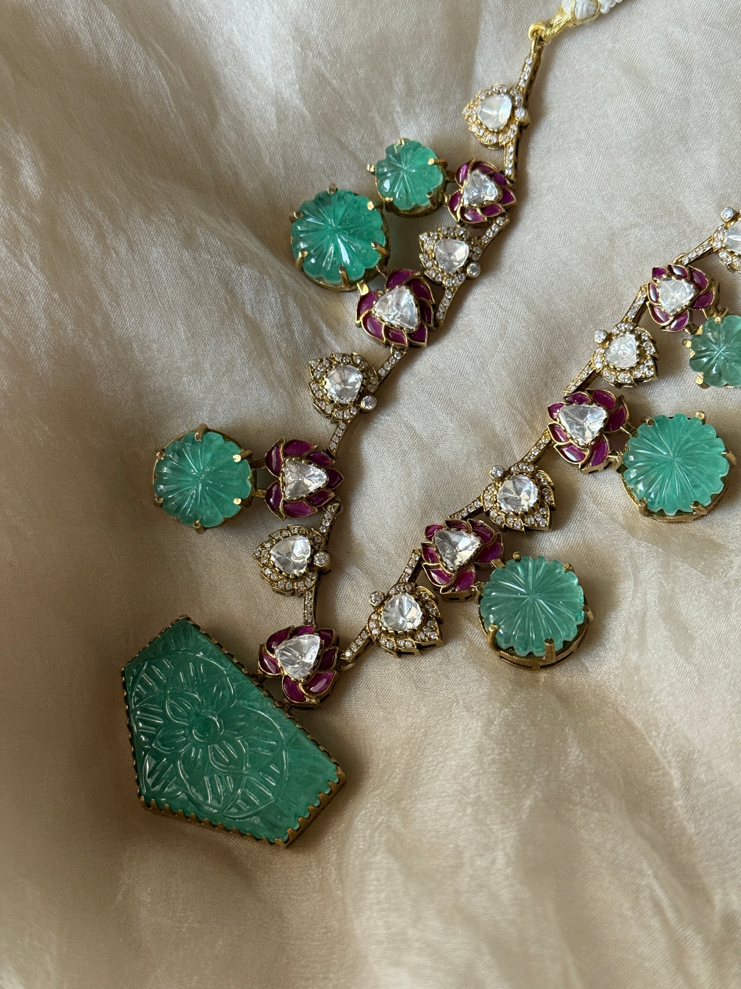 Mumtaz Necklace Set