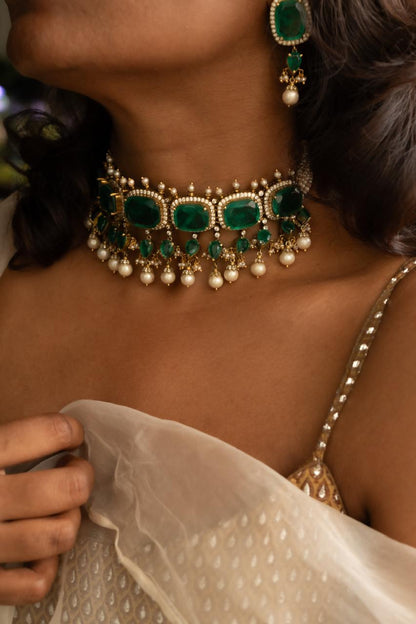 Valentina Choker