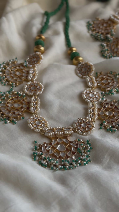 Vanya Necklace Set