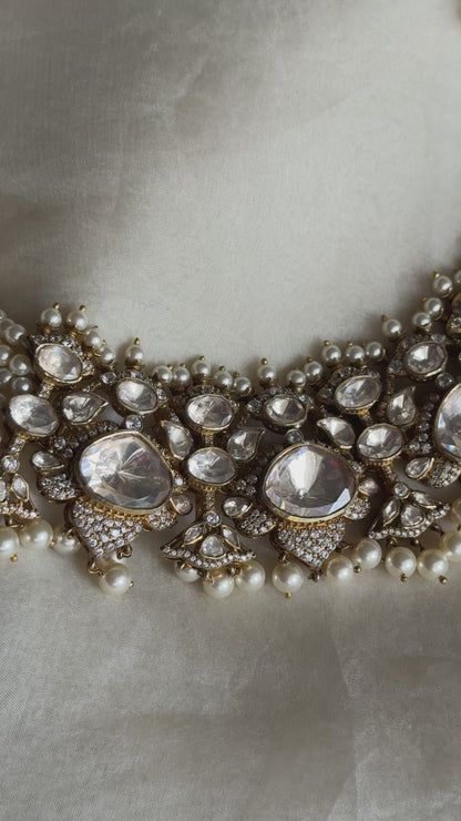 Ishani Necklace Set (Includes Earrings)