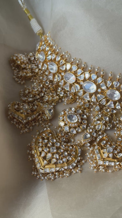 Chitra Necklace Set