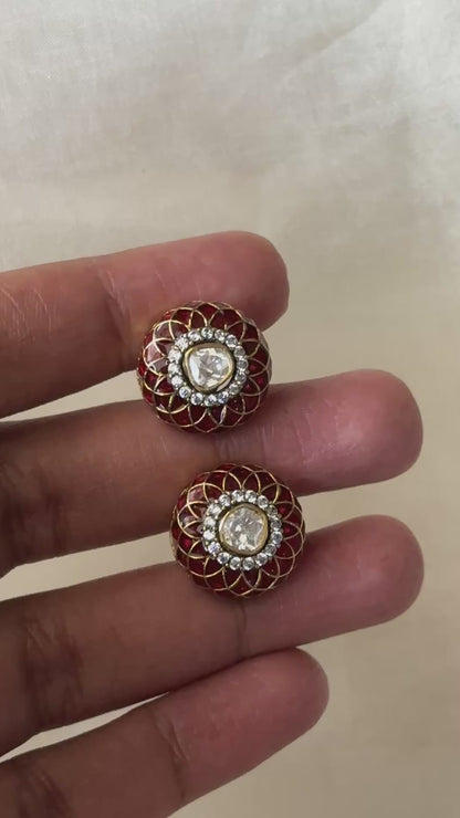 Mia Studs
