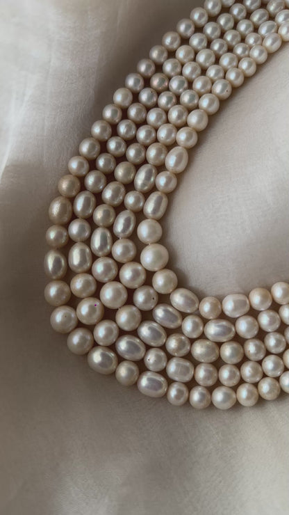 Luna Pearl Necklace