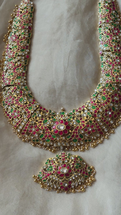 Aika Necklace