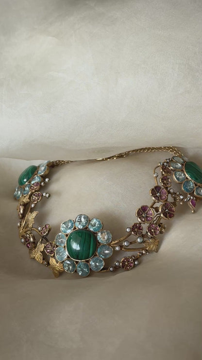 Avia Necklace