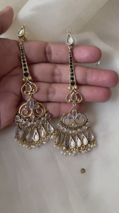 Riya Earring