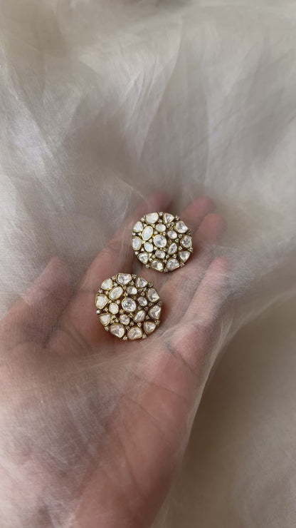 Nuri Studs